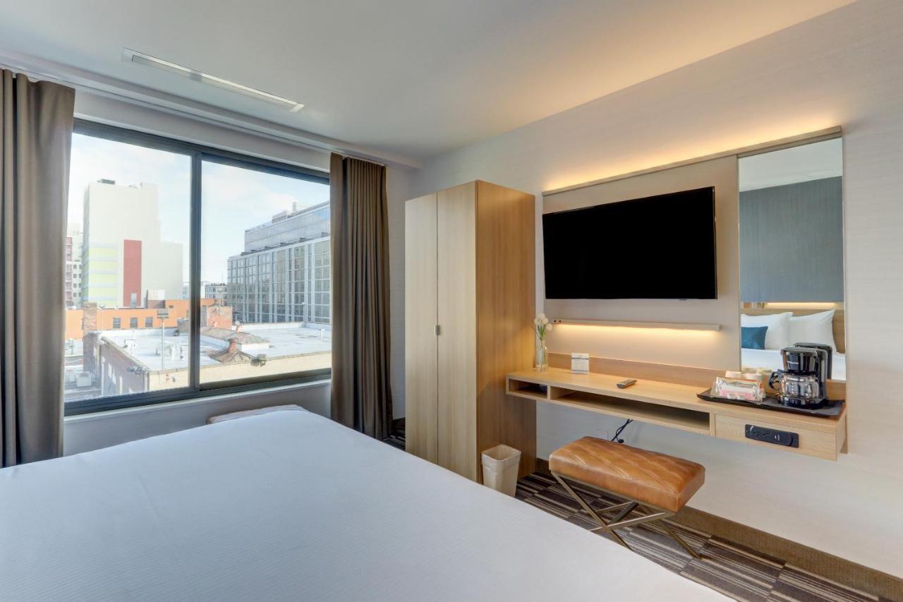Microtel Inn By Wyndham Long Island City New York Eksteriør bilde