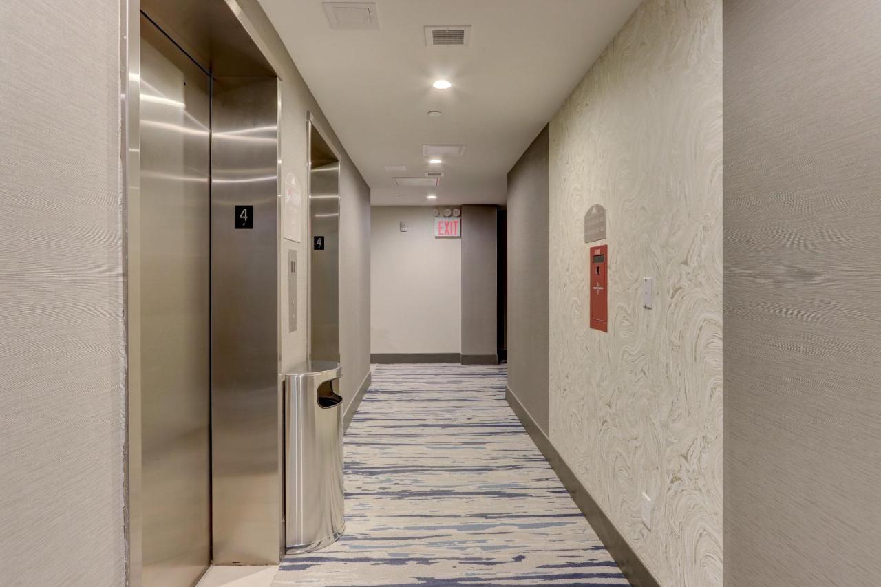 Microtel Inn By Wyndham Long Island City New York Eksteriør bilde