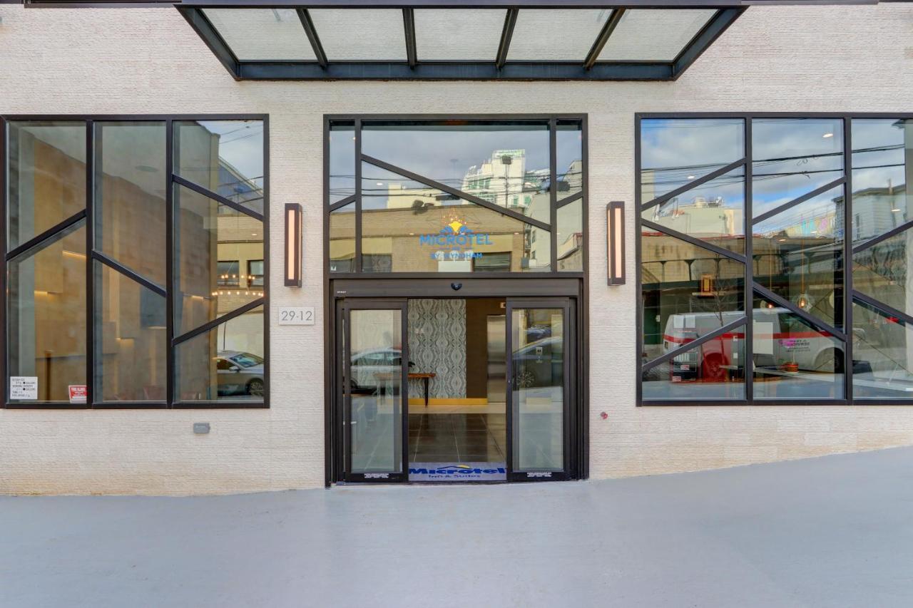 Microtel Inn By Wyndham Long Island City New York Eksteriør bilde