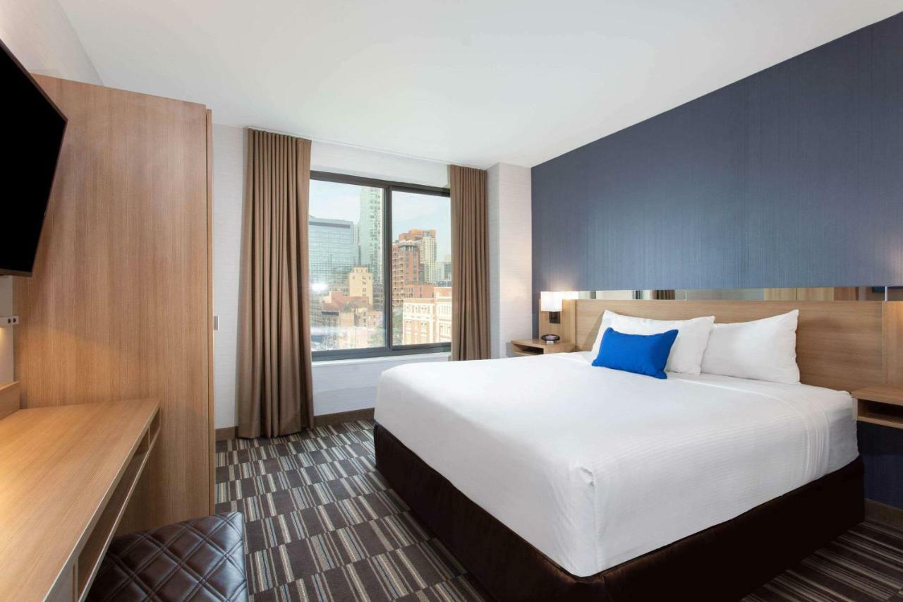 Microtel Inn By Wyndham Long Island City New York Eksteriør bilde
