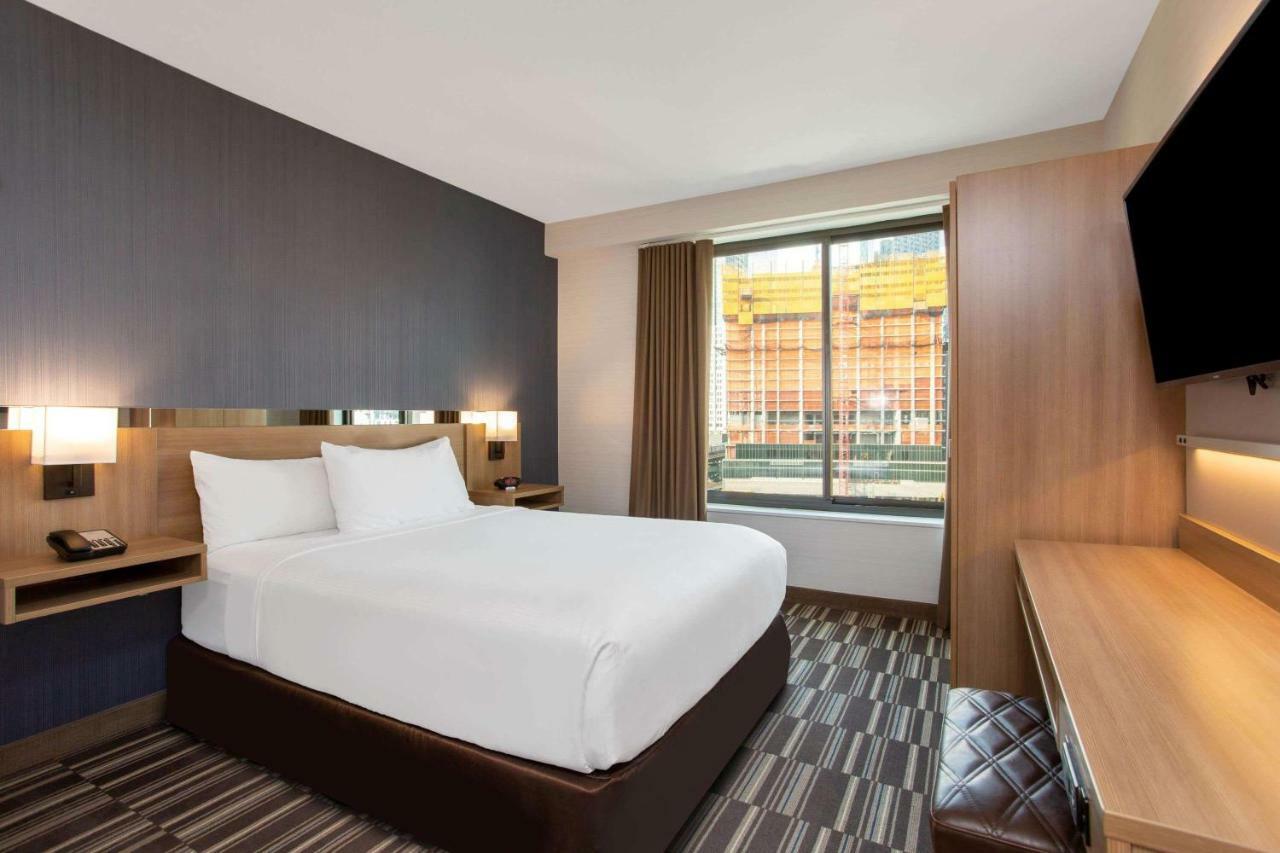 Microtel Inn By Wyndham Long Island City New York Eksteriør bilde