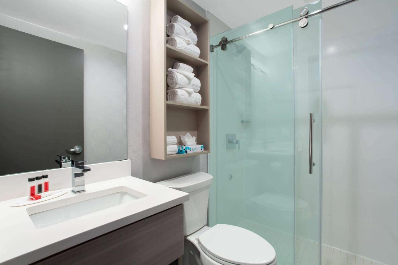Microtel Inn By Wyndham Long Island City New York Eksteriør bilde